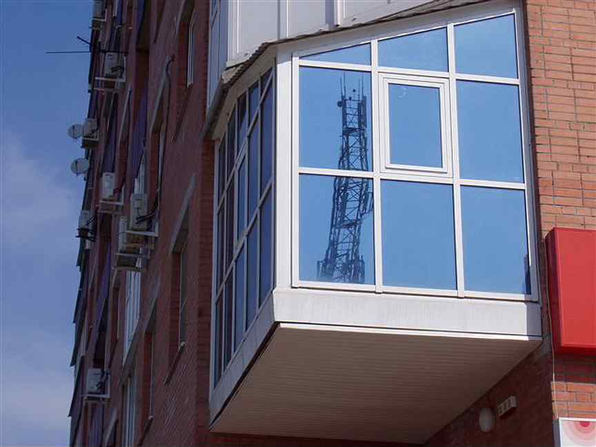 Пленка на окна балкона